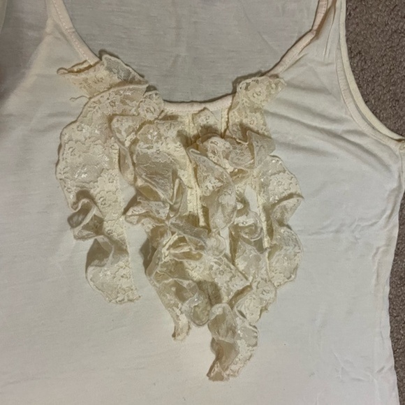 Express Ruffle Design cream top size Small - Picture 4 of 7